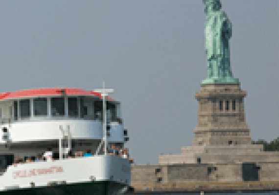 tour-en-barco-panoramico-liberty-cruise